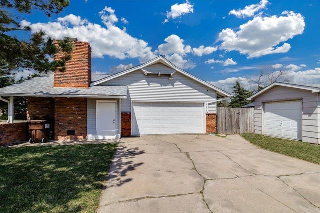 454 S Howe St, Wichita, KS 67209
