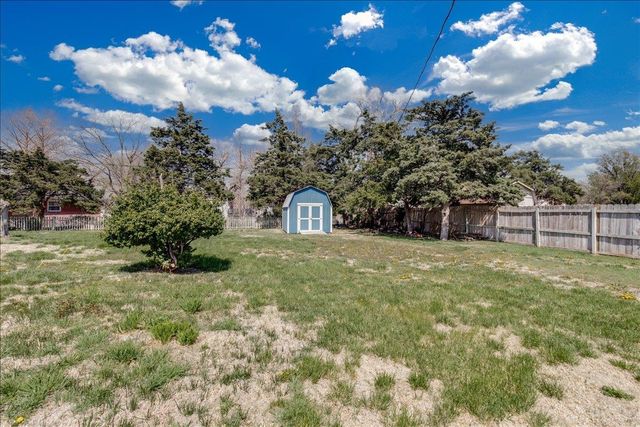 454 S Howe St, Wichita, KS 67209