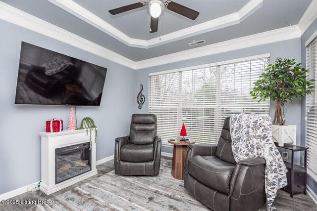 10042 Chenoweth Vista Way, Louisville, KY 40299