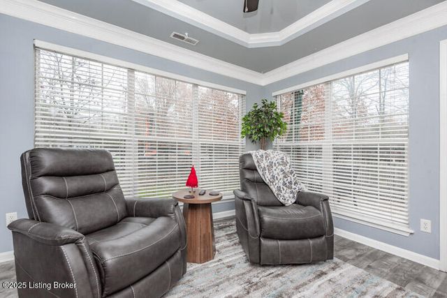 10042 Chenoweth Vista Way, Louisville, KY 40299