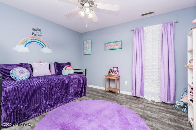 10042 Chenoweth Vista Way, Louisville, KY 40299