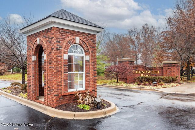 10042 Chenoweth Vista Way, Louisville, KY 40299