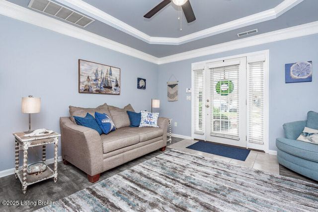 10042 Chenoweth Vista Way, Louisville, KY 40299