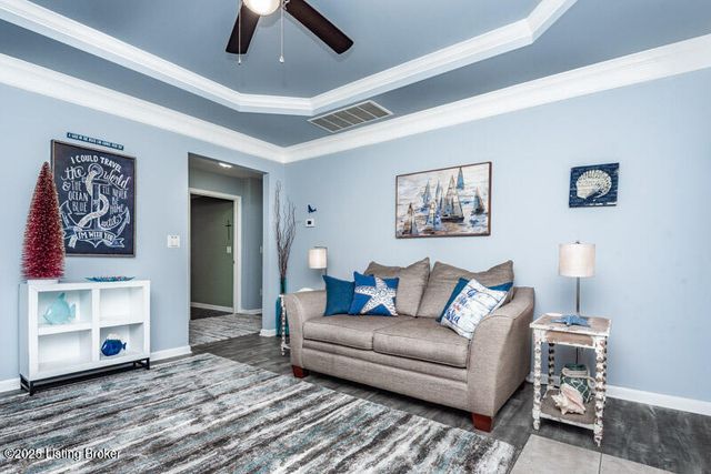 10042 Chenoweth Vista Way, Louisville, KY 40299