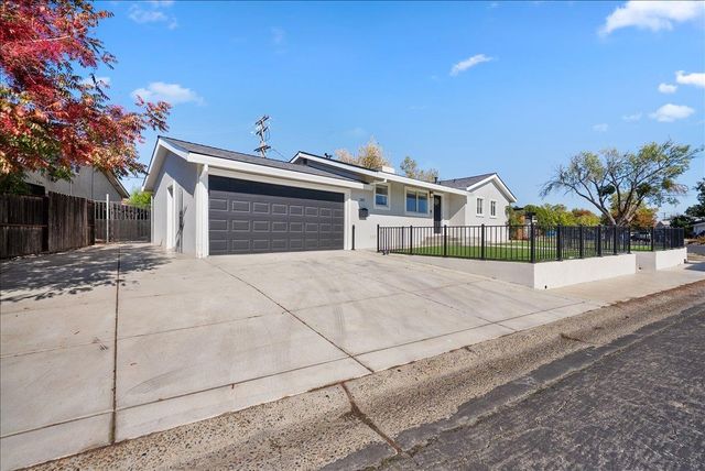 182 Price Way, Folsom, CA 95630