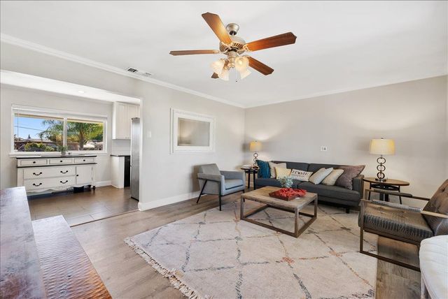 182 Price Way, Folsom, CA 95630