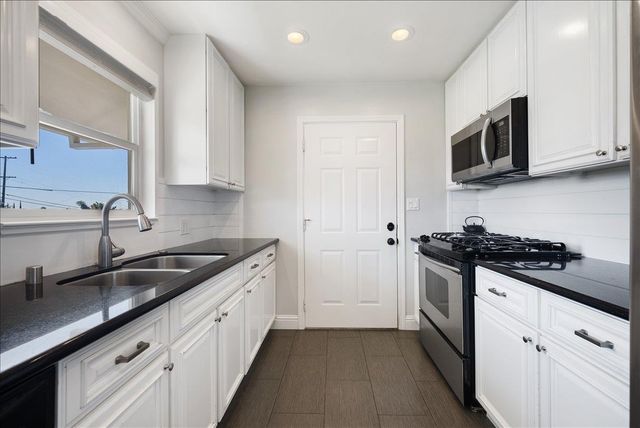 182 Price Way, Folsom, CA 95630