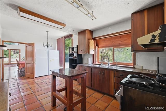 7410 County Road 150, Salida, CO 81201