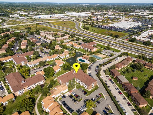 1000 Bayside Drive 203, Palatine, IL 60074