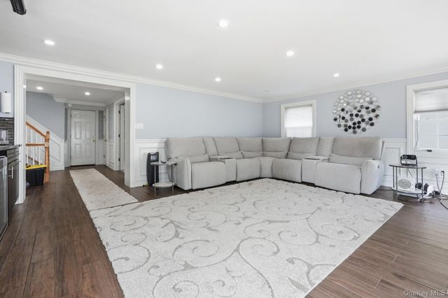 47 Orange Drive, Jericho, NY 11753