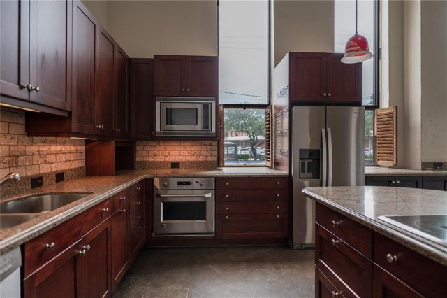 915 N San Jacinto Street 1AB, Houston, TX 77002
