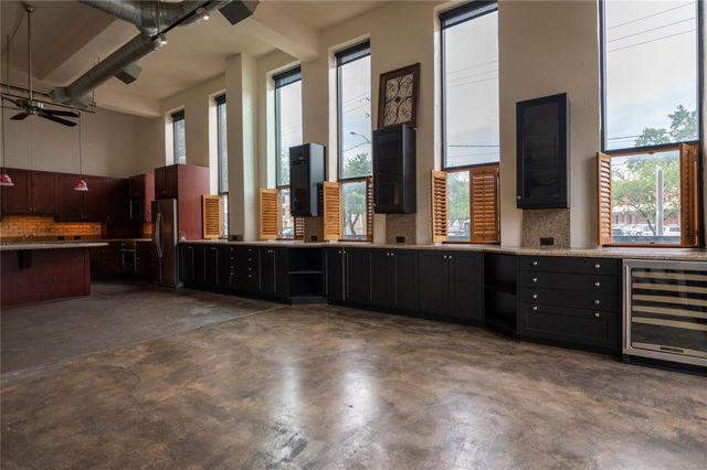 915 N San Jacinto Street 1AB, Houston, TX 77002