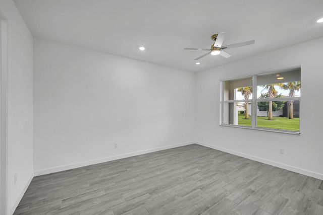 5742 Graceful Way, Delray Beach, FL 33484