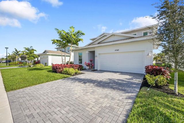 5742 Graceful Way, Delray Beach, FL 33484