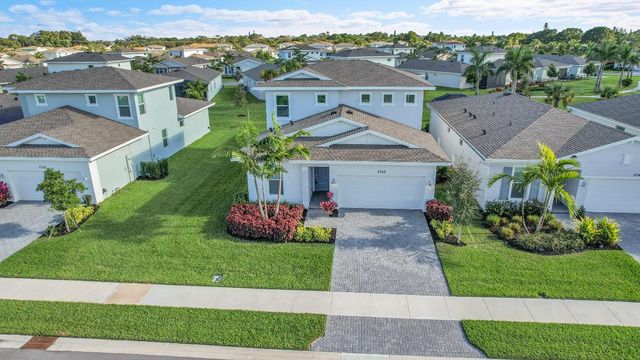 5742 Graceful Way, Delray Beach, FL 33484