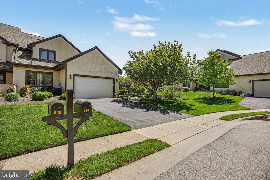 944 HEDGEROW CT #, Blue Bell, PA 19422 — photo 3