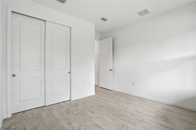 2133 Sequoia CT, Naples, FL 34120