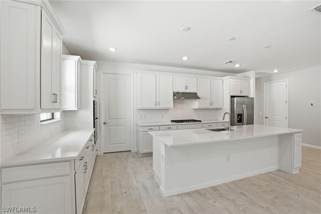 2133 Sequoia CT, Naples, FL 34120