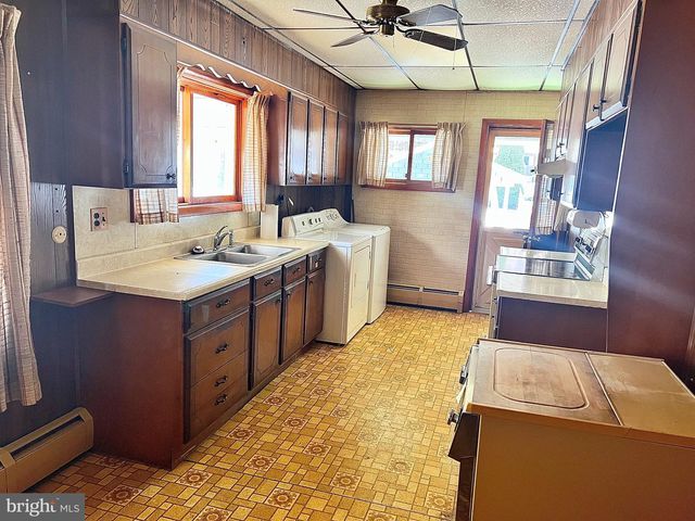 433 W MAIN ST, Girardville, PA 17935