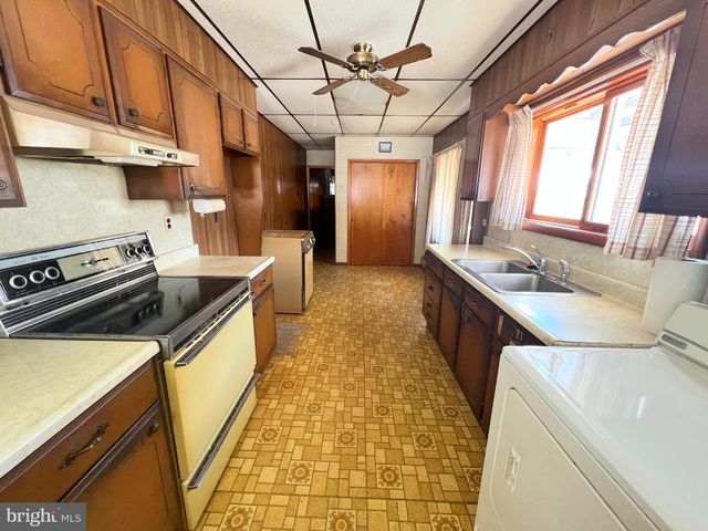 433 W MAIN ST, Girardville, PA 17935