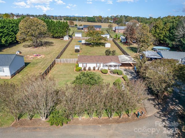 3640 Glacier Run, Claremont, NC 28610