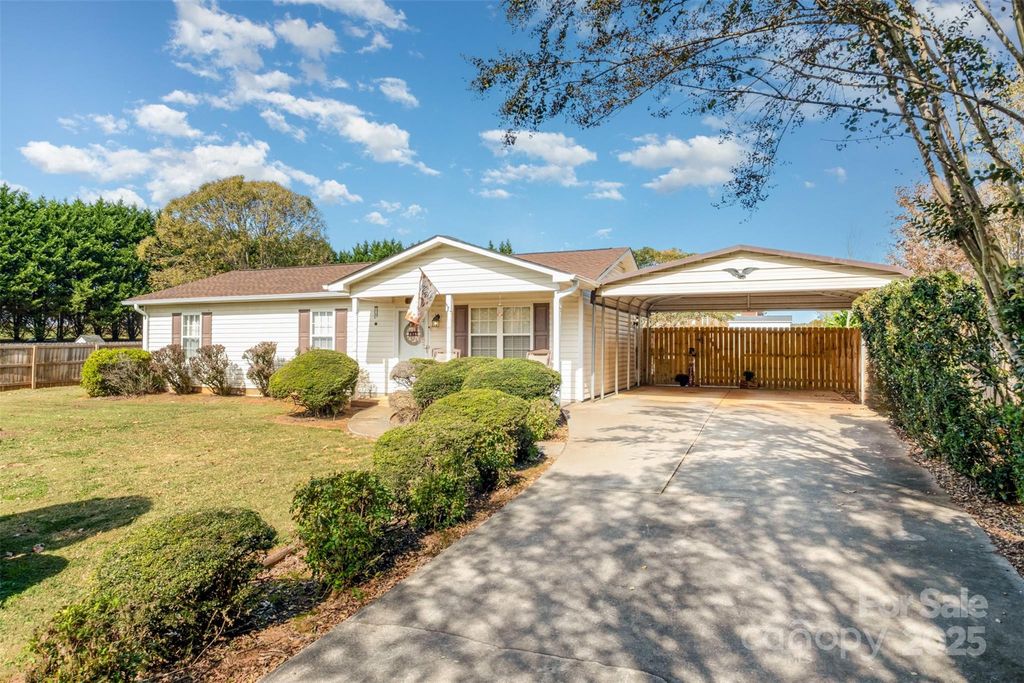 3640 Glacier Run, Claremont, NC 28610