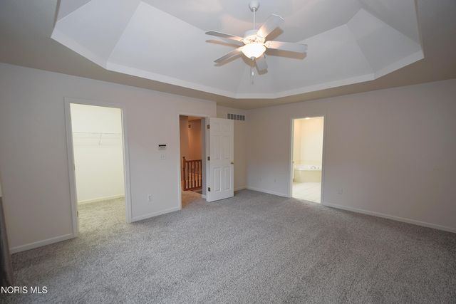 701 Whisperlake Rd, Holland, OH 43528