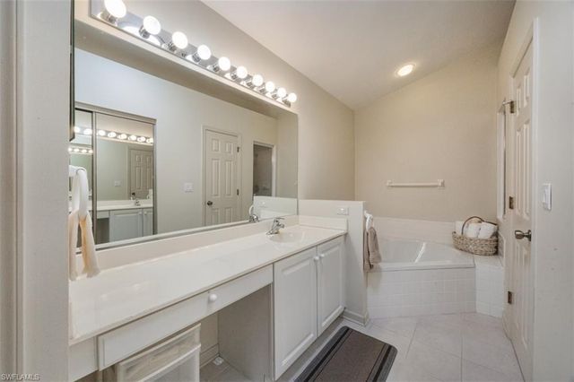 20990 Country Barn DR, Estero, FL 33928