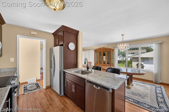15124 Hix Street, Livonia, MI 48154