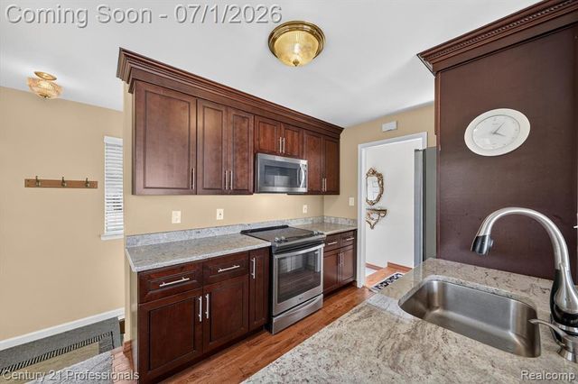 15124 Hix Street, Livonia, MI 48154