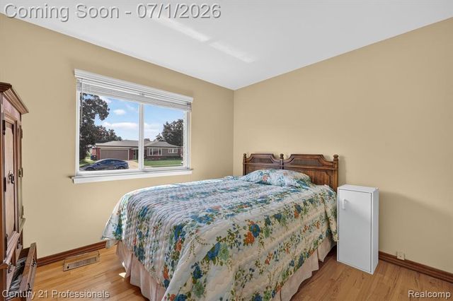 15124 Hix Street, Livonia, MI 48154