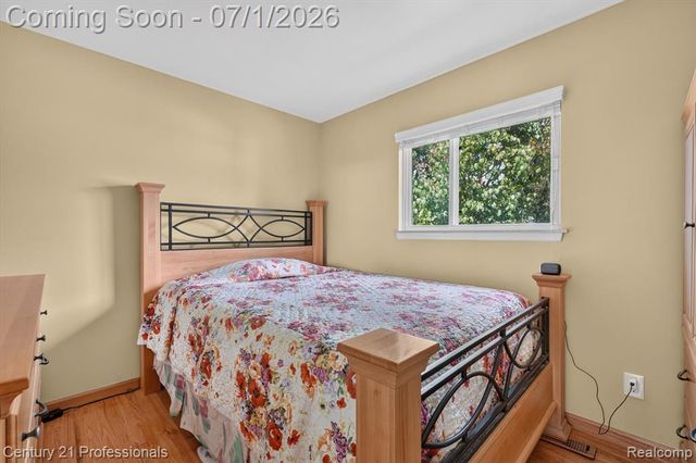 15124 Hix Street, Livonia, MI 48154