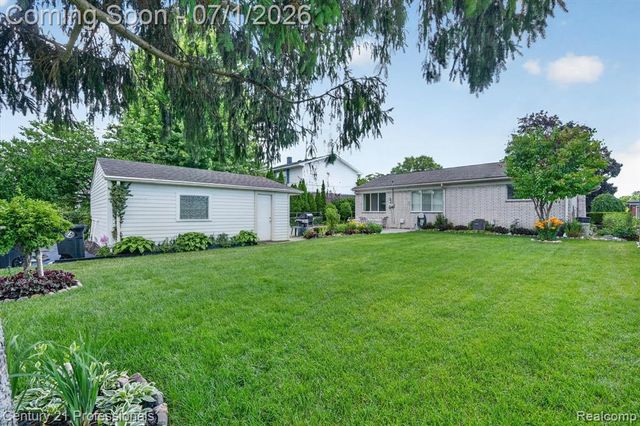 15124 Hix Street, Livonia, MI 48154