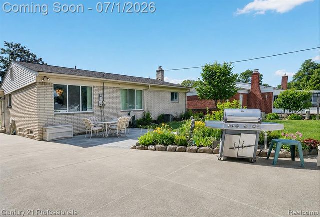 15124 Hix Street, Livonia, MI 48154