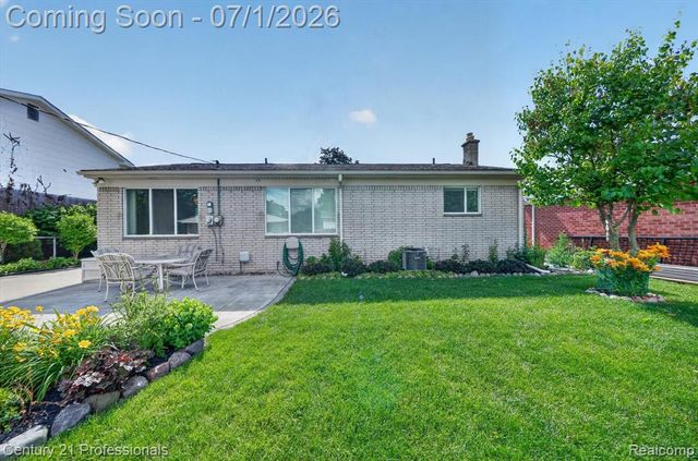 15124 Hix Street, Livonia, MI 48154