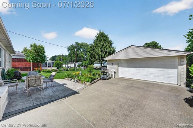 15124 Hix Street, Livonia, MI 48154