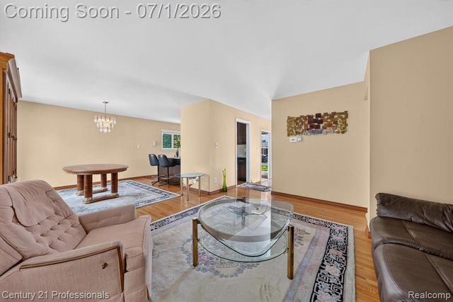 15124 Hix Street, Livonia, MI 48154