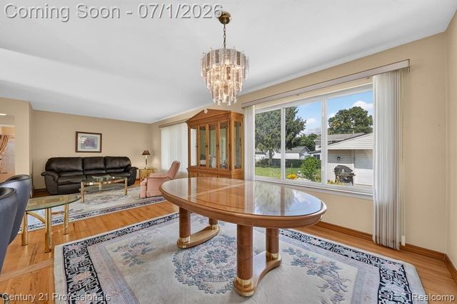 15124 Hix Street, Livonia, MI 48154
