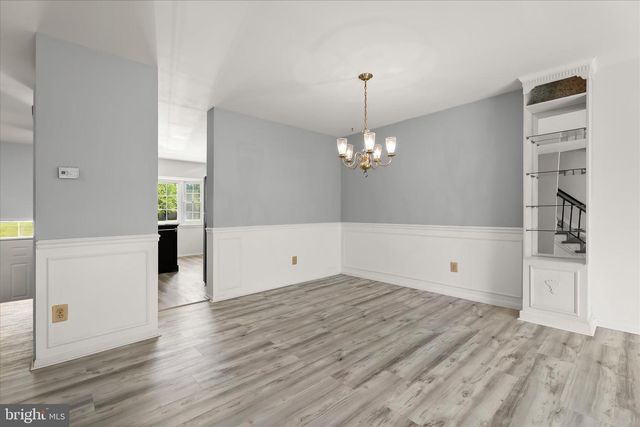 26 VALLEY CROSSING CIR, Cockeysville, MD 21030