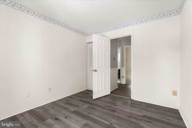 26 VALLEY CROSSING CIR, Cockeysville, MD 21030