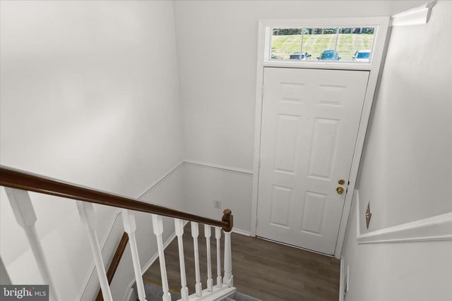 26 VALLEY CROSSING CIR, Cockeysville, MD 21030