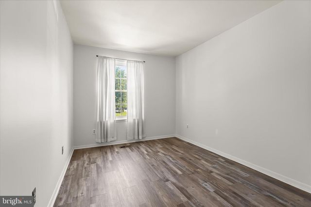 26 VALLEY CROSSING CIR, Cockeysville, MD 21030