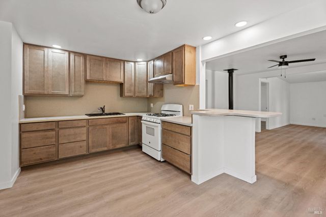 2025 Valley Rd, Willits, CA 95490