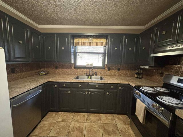 118 County Road 2124, Quitman, TX 75783