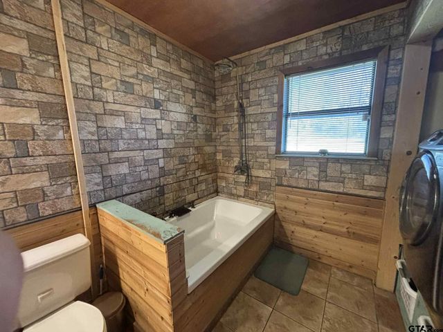 118 County Road 2124, Quitman, TX 75783