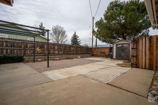 21621 Golden Hills Boulevard, Tehachapi, CA 93561