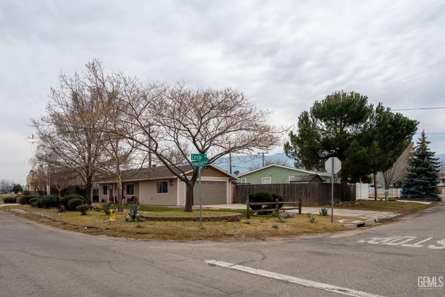 21621 Golden Hills Boulevard, Tehachapi, CA 93561