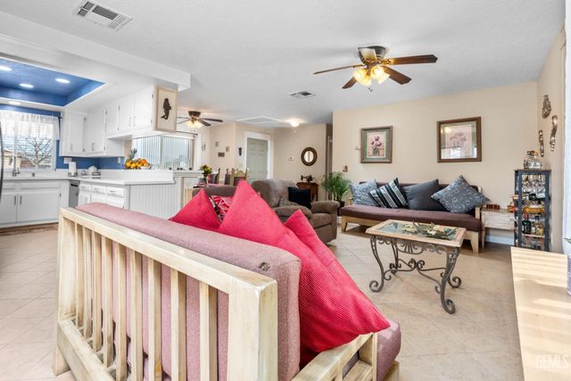 21621 Golden Hills Boulevard, Tehachapi, CA 93561