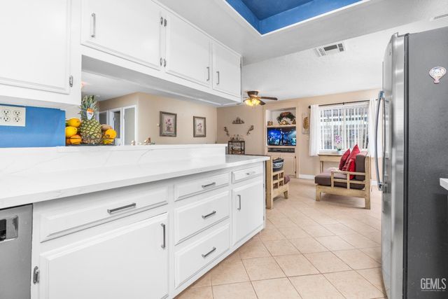 21621 Golden Hills Boulevard, Tehachapi, CA 93561
