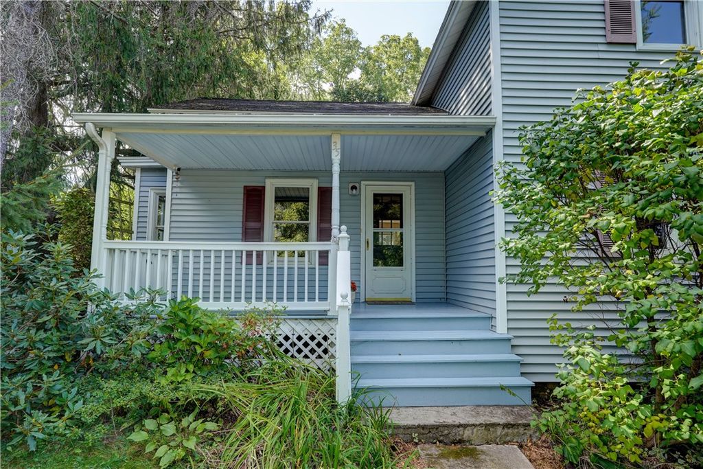 35 State Street, East Bloomfield, NY 14469